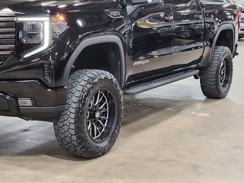 Used 2022 GMC Sierra 1500 AT4X AWD/4WD image 17
