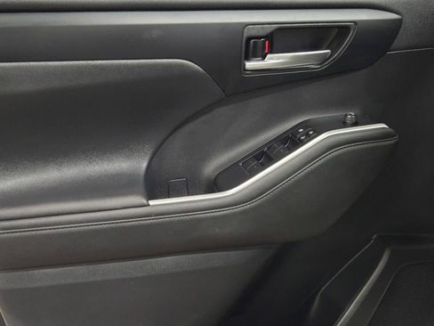 Used 2023 Toyota Highlander XSE image 36