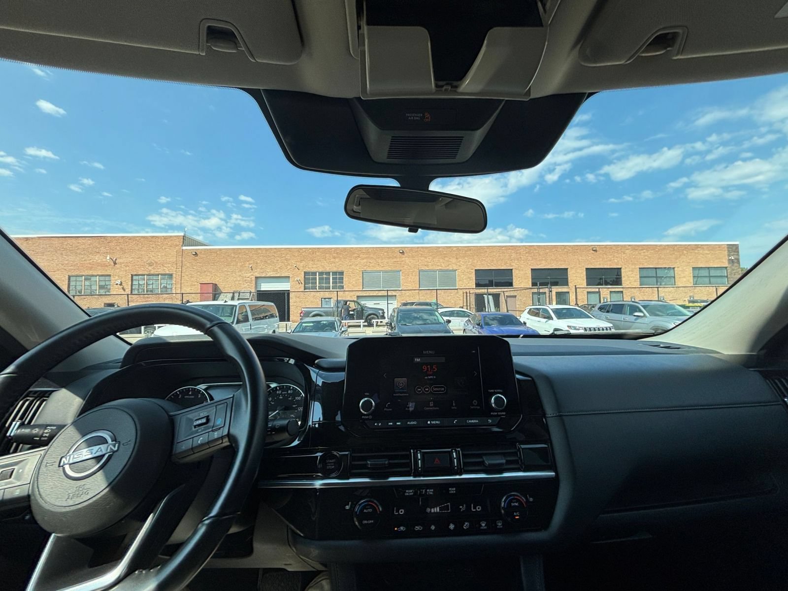 Used 2025 Nissan Pathfinder SV AWD/4WD image 32