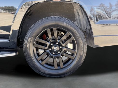 Used 2019 Toyota 4Runner Limited image 15