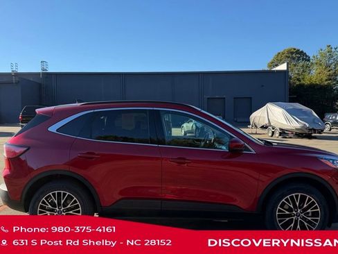 Used 2022 Ford Escape Titanium w/ Titanium Premium Package image 6