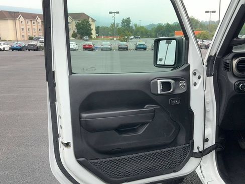 Used 2020 Jeep Wrangler Unlimited Sport S AWD/4WD image 15
