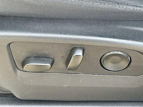 Certified 2025 Chevrolet Silverado 2500 LT w/ Convenience Package image 34