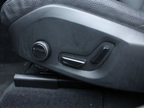 Used 2025 Volvo XC60 B5 Plus image 14