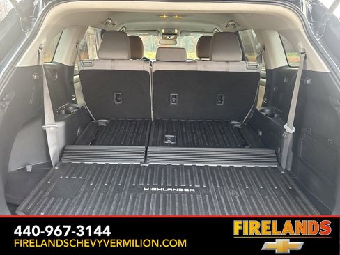 Used 2023 Toyota Highlander L image 44