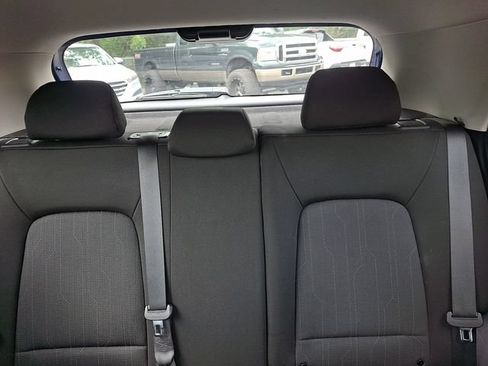 Certified 2022 Hyundai Venue SE FWD image 19