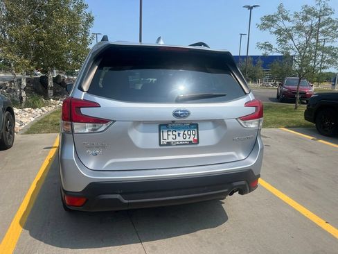 Used 2023 Subaru Forester Premium AWD/4WD image 5