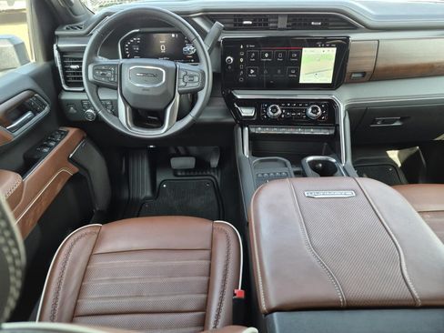Certified 2026 GMC Sierra 3500 Denali Ultimate AWD/4WD image 18