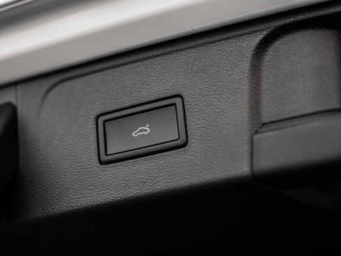 New 2026 Volkswagen Atlas SE image 40