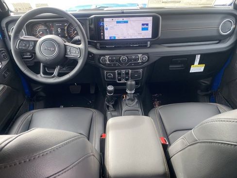 New 2025 Jeep Gladiator Sport image 34