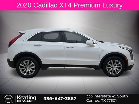 Used 2020 Cadillac XT4 Premium Luxury FWD image 2