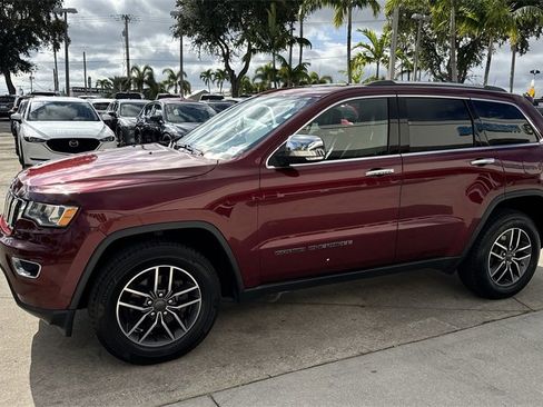 Used 2020 Jeep Grand Cherokee Limited w/ Luxury Group II image 11