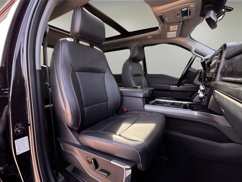 Used 2023 Ford F350 Lariat w/ Lariat Ultimate Package image 28