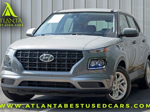 Used 2021 Hyundai Venue SE FWD image 1
