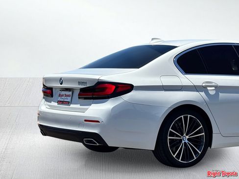 Used 2021 BMW 530i w/ Convenience Package RWD image 11