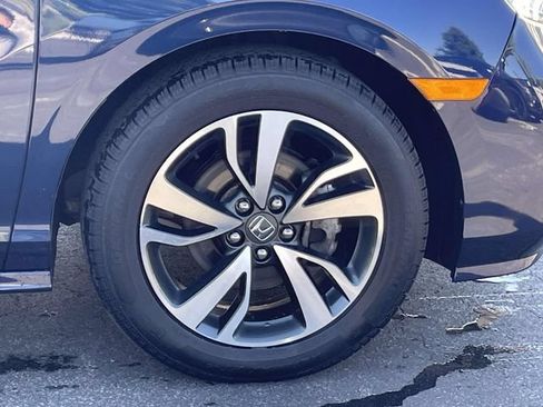 Used 2024 Honda Odyssey Touring image 5