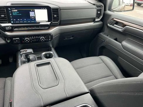 Used 2022 Chevrolet Silverado 1500 RST image 18