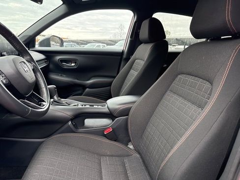 Used 2024 Honda HR-V Sport image 9