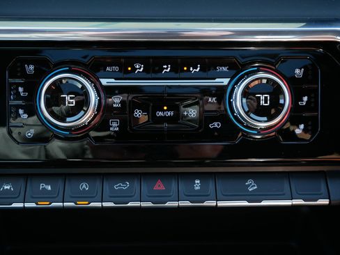 New 2026 GMC Sierra 1500 Denali Ultimate image 8