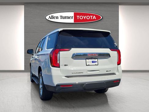 Used 2023 GMC Yukon SLT w/ SLT Premium Package image 10