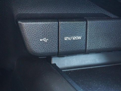 Used 2022 Toyota Camry SE image 38