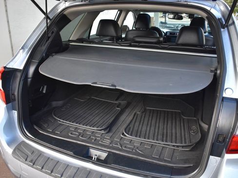 Used 2016 Subaru Outback 3.6R Limited image 44