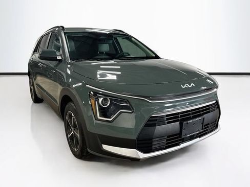 Used 2025 Kia Niro EX FWD image 1