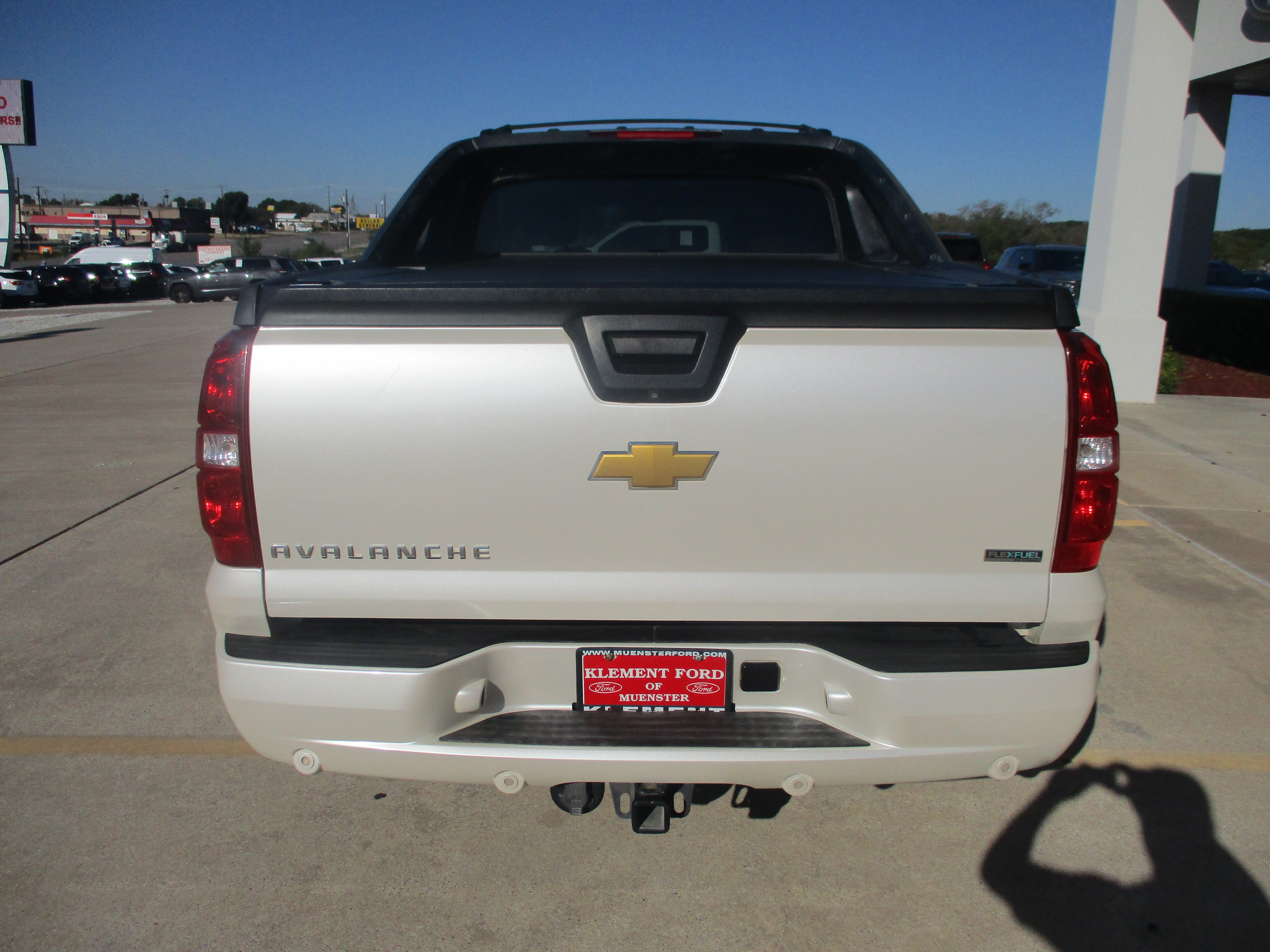 Used 2011 Chevrolet Avalanche LTZ RWD image 6