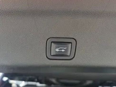 Used 2022 Chevrolet Tahoe LT image 8