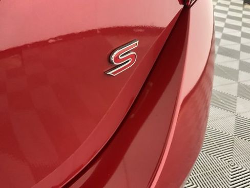 Used 2015 Toyota Corolla S image 12