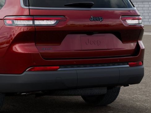 New 2026 Jeep Grand Cherokee L 4WD image 13