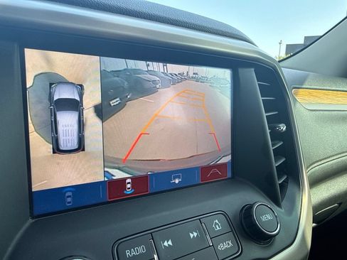 Used 2017 GMC Acadia Denali w/ Technology Package FWD image 25
