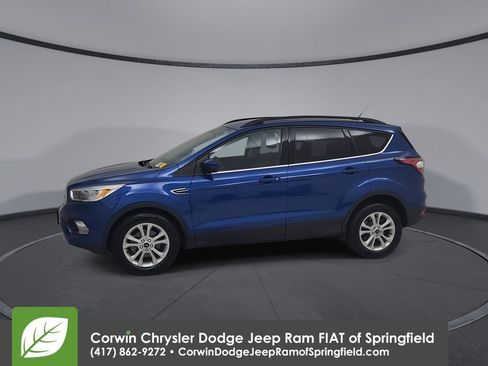 Used 2018 Ford Escape SE FWD image 8