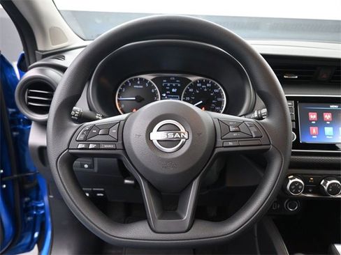 New 2025 Nissan Kicks Play S image 7