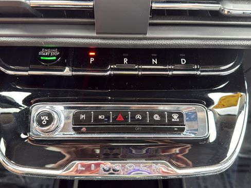Used 2023 Lincoln Corsair AWD w/ Equipment Group 101A image 17