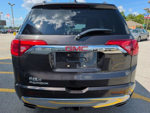 Used 2017 GMC Acadia Denali w/ Technology Package FWD image 6