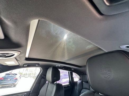 Certified 2026 Porsche Macan image 25