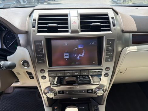 Used 2017 Lexus GX 460 Premium AWD/4WD image 26