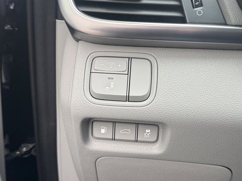 Used 2018 Kia Optima EX w/ Premium Package image 19