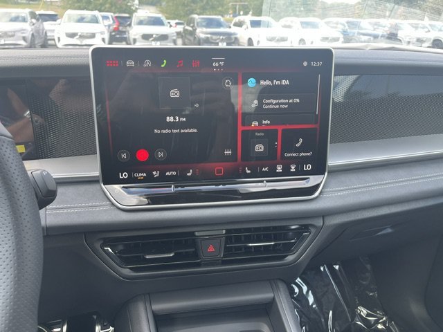 New 2026 Volkswagen Tiguan SE R-Line AWD/4WD image 12