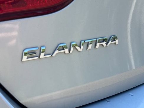 Used 2013 Hyundai Elantra GT w/ Touch & Go Pkg FWD image 17
