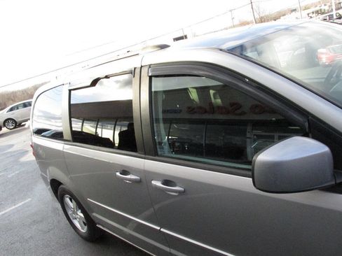 Used 2013 Dodge Grand Caravan SXT image 39