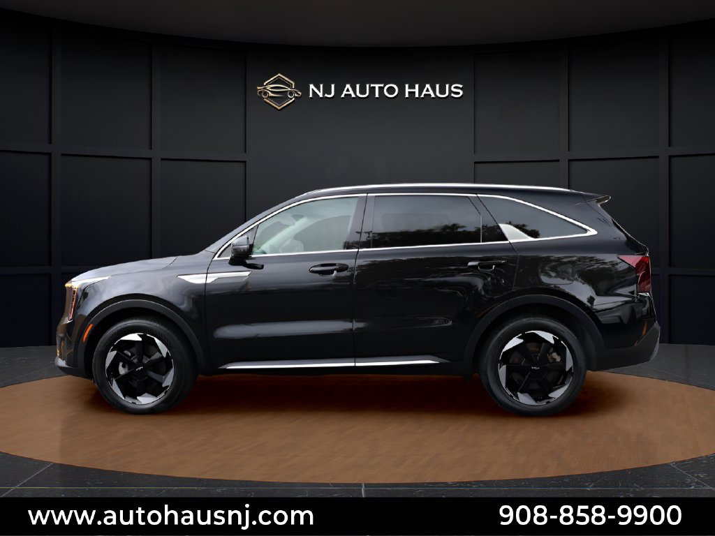 Used 2025 Kia Sorento EX AWD/4WD image 5