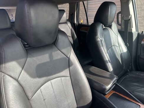 Used 2012 Buick Enclave Leather AWD/4WD image 31