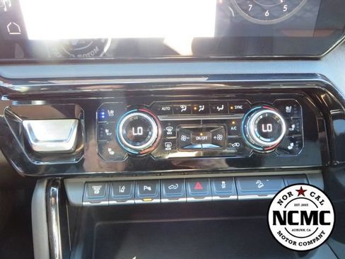 Used 2025 GMC Sierra 2500 AT4 AWD/4WD image 35