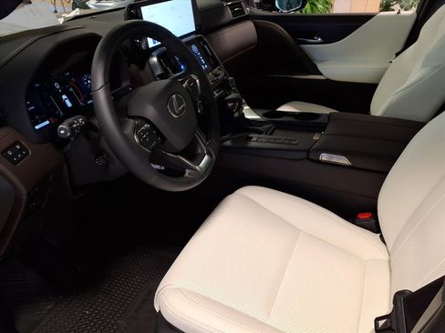 New 2026 Lexus LX 600 4WD w/ Luxury Package image 13