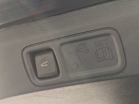 Used 2024 Ford Expedition Limited RWD image 34