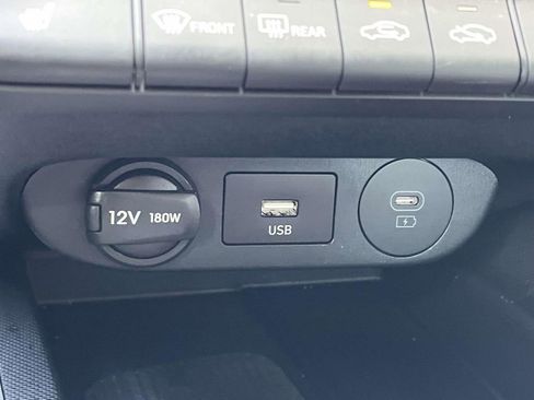 Certified 2025 Hyundai Elantra Limited w/ Cargo Package FWD image 29
