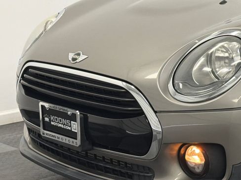 Used 2016 MINI Cooper Clubman FWD image 2