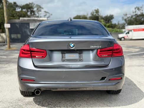 Used 2018 BMW 320i 320i Sedan image 4